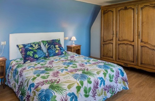 Sansac-Veinazes Cabaña | Casa de campo tranquila en Sansac con balcón