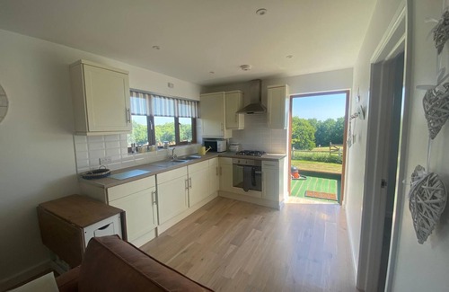 Hastings Cabina | Tranquil Countryside Lodge Retreat Near Rye & Coast