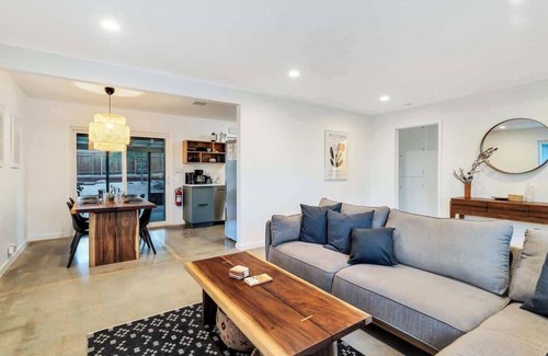 Joshua Tree Casa | Tranquil Desert Escape: 10 Min walk to JT Park!