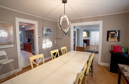 Elizabeth Casa | Tranquil detached home on safe & quiet neighborhood with large yard for hosting