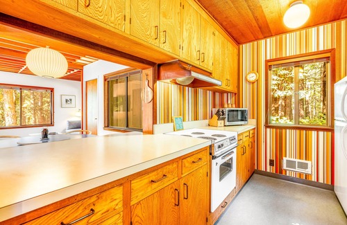 Sea Ranch Cabina | Tranquil, dog-friendly home w/ valley views and wood stove - close to trails