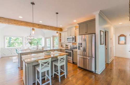 Chattanooga Casa | Tranquil Downtown Retreat - 4 Minutes to Aquarium & Coolidge Park!