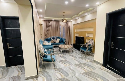New Cairo Apartamento | Tranquil apartment with AC in Second New Cairo Qism