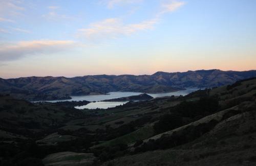 Akaroa Casa | Tranquil Family Retreat