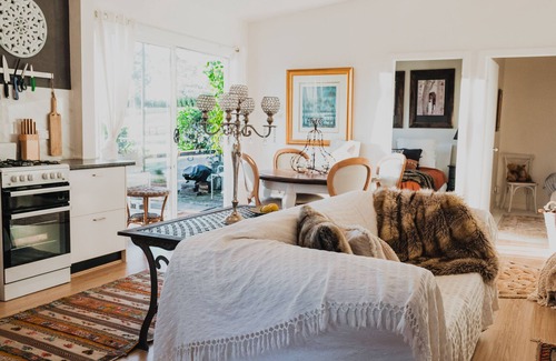 Grose Vale Cabaña | Tranquil Farmstay Cottage KURRAJONG on acres pet friendly 1 hr Syd