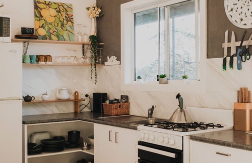 Grose Vale Cabaña | Tranquil Farmstay Cottage KURRAJONG on acres pet friendly 1 hr Syd
