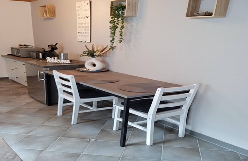 Roes Apartamento | Escapada tranquila en los pintorescos Roes