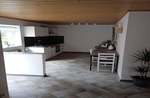 Roes Apartamento | Escapada tranquila en los pintorescos Roes