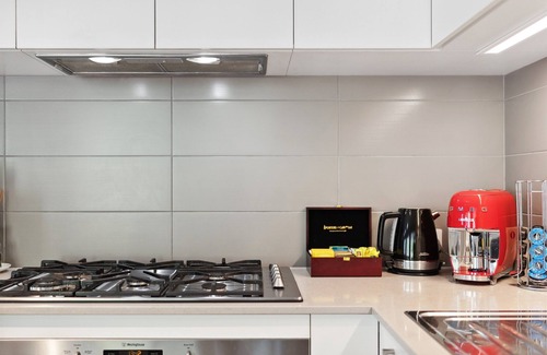 Gooseberry Hill Cabaña | Tranquil Gumnut Cottage, close to Airport.