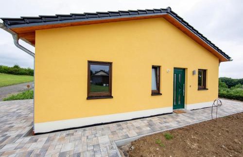 Filz Casa | Tranquil Holiday Home in Filz in the Eifel with Garden