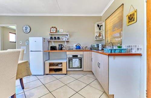 Germiston Apartamento | Tranquil, large 1 bedroom garden cottage, 12 mins from OR Tambo International with backup water