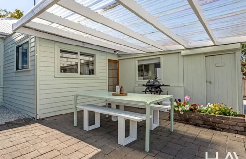 Invermay Casa | Tranquil Launceston Getaway - You'll fall in love!