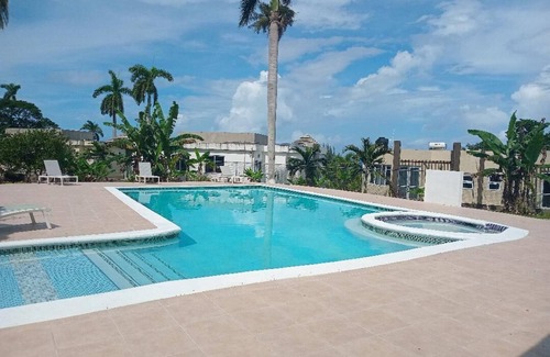 Reading Villa | Tranquil luxury villa by the seas