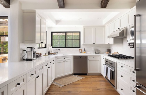 Montecito Casa | Tranquil Montecito Spanish, minutes to the beach, lower village and hiking