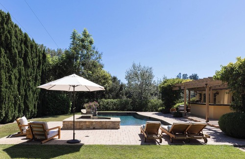Montecito Casa | Tranquil Montecito Spanish, minutes to the beach, lower village and hiking
