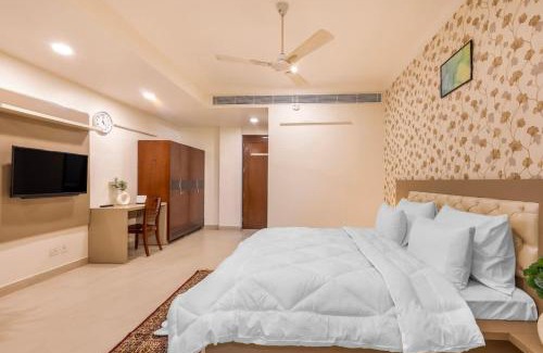 Sector 40 Apartamento | Tranquil Nest in Gurgaon with balcony