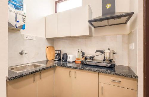 Sector 40 Apartamento | Tranquil Nest in Gurgaon with balcony