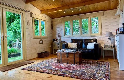 Weston Longville Casa | Tranquil Norfolk Log Cabin - Stunning Rural Sunset Views