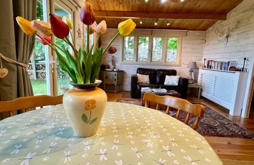 Weston Longville Casa | Tranquil Norfolk Log Cabin - Stunning Rural Sunset Views