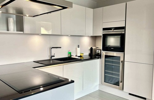 Gasperich Apartamento | Tranquil Oasis - Relax & Unwind