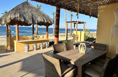 La Ribera Casa | "Tranquil Palms Retreat"