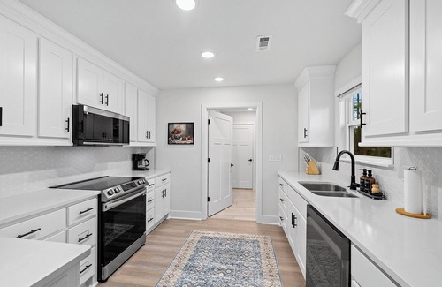 Bella Vista Casa | Tranquil Retreat in the Highlands, pet friendly upon approval