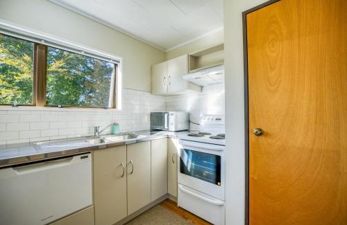 Richmond Heights Casa | Tranquil Retreat
