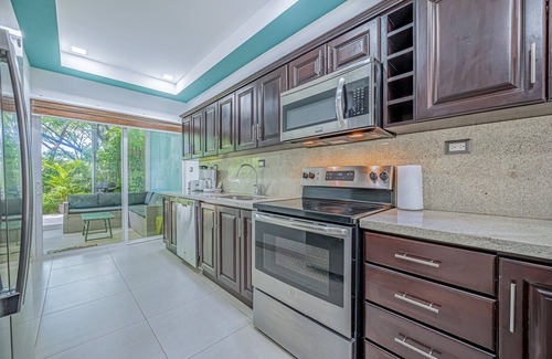 Villarreal Casa | Tranquil Retreat with Pool, Hot Tub & Dog-Friendly Amenities