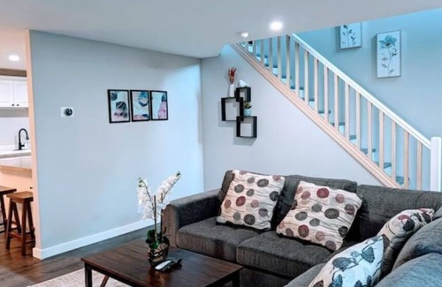 Hillsboro Casa | Tranquil Retreat with Hot Tub