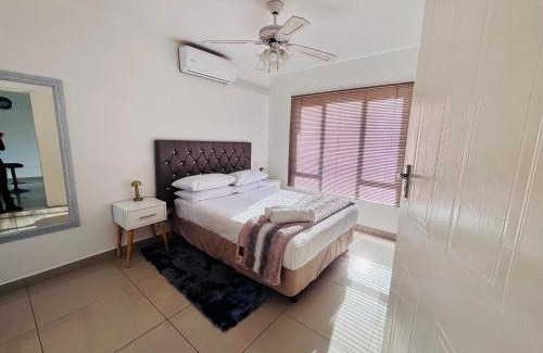 Meer En See Apartamento | Tranquil Shores Modern 1BR WiFi Pool Beach