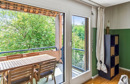 Hirslanden Apartamento | Serene, roomy flat: 10' to lake Zurich & downtown