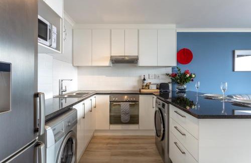 Observatory Apartamento | Tranquil, Spacious, Quiet Trendy with a View