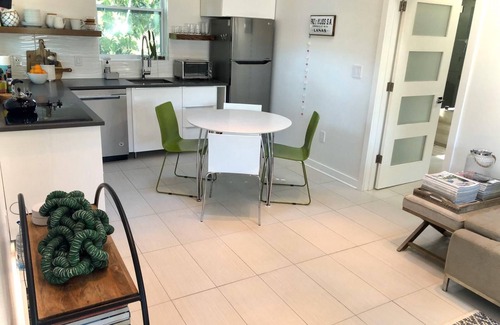 Coral Way Apartamento | Tranquil studio with among gardens in vibrant Miami