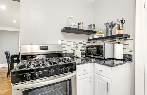 Grosse Pointe Apartamento | Tranquil, Stylish & Comfy - Queen Beds
