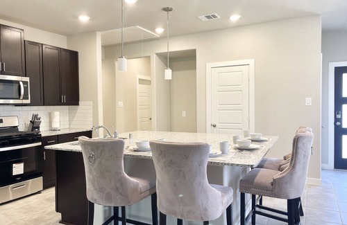 Montgomery Casa | Tranquil Suburbs Living near Lake Conroe