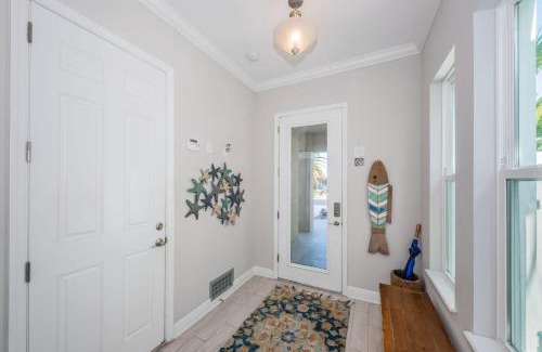 Redington Beach Casa | Tranquil Tarpon Cottage