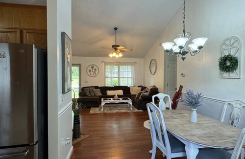 Greensboro Casa | Tranquil-Tea cottage