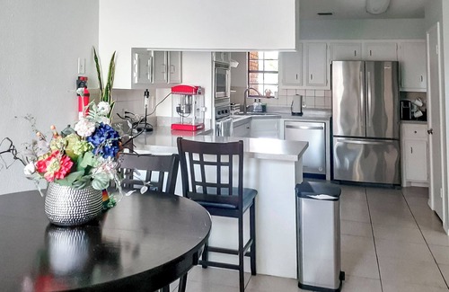 McAllen Casa | Tranquil Travel Nurse Base, 3BR 4BA, Pet Friendly, No- Chores