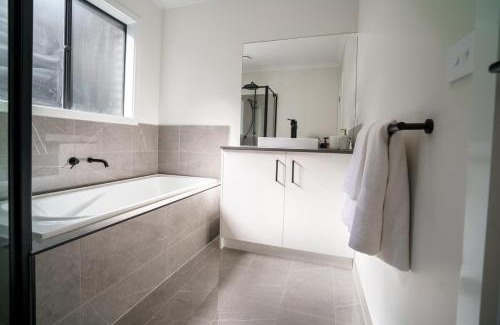 Truganina Casa | Tranquil Truganina Escape