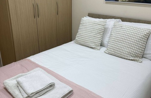 Wooburn Moor Cabaña | Tranquil Two-Bedroom Cottage in Picturesque Hedsor