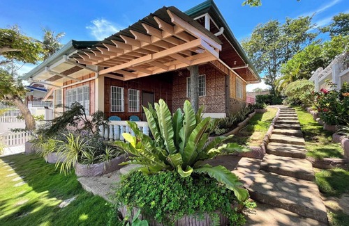 Compostela Cabaña | Tranquil Two-Bedroom Beach Front Cottage★★★