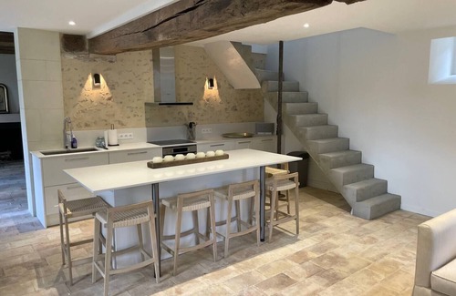 Challes Casa | Tranquil Villa with Private Tennis Court and Pool in Challes, Pays de la Loire