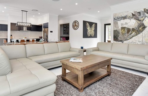 Pokolbin Casa | Tranquil Vista Luxury Estate - Your Ultimate Weekend Haven