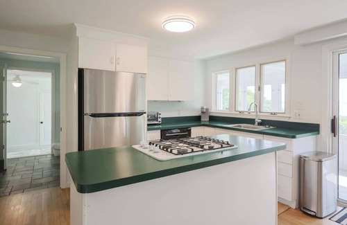 Monument Beach Casa | Tranquil Waterfront Getaway