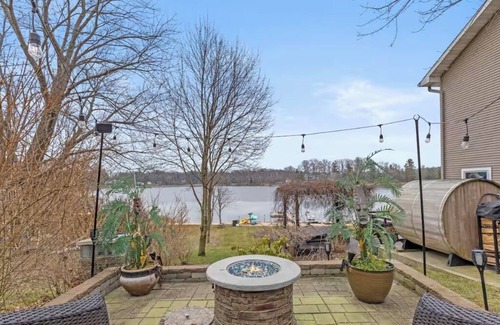 Smyrna Casa | Tranquil Waters at Blue Lake - Tiki Loft, Hot Tub, Fire Pit, Outdoor Kitchen