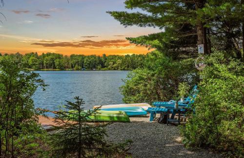 Pocono Summit Casa | Tranquil Waterside by AvantStay Lakefront Dock Game Room Views