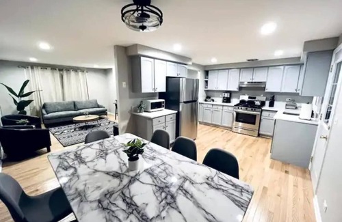 Wasco Casa | Tranquility 4BR Schaumburg