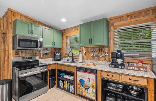 Luray Casa | Tranquility Awaits: Shenandoah Riverfront Retreat!