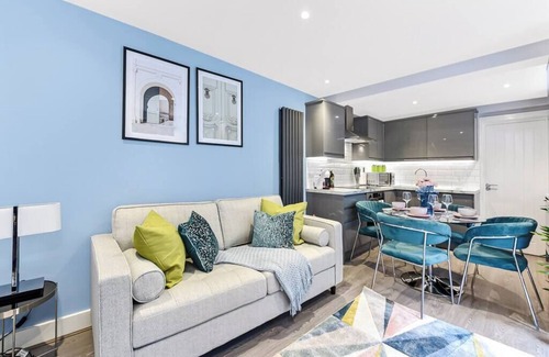 Northumberland Park Apartamento | Tranquility in Bloom: Refreshing 2BR Apartment