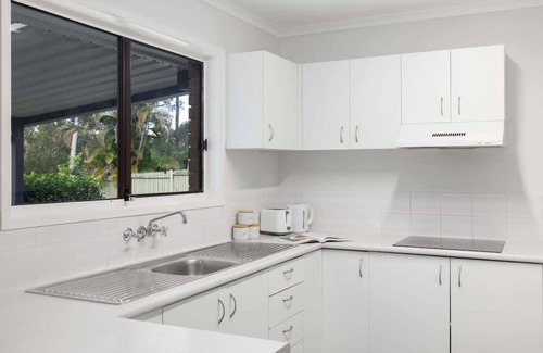 Bethania Casa | Stargaze&Soak Private Retreat Park-front Mins to Logan Hospital